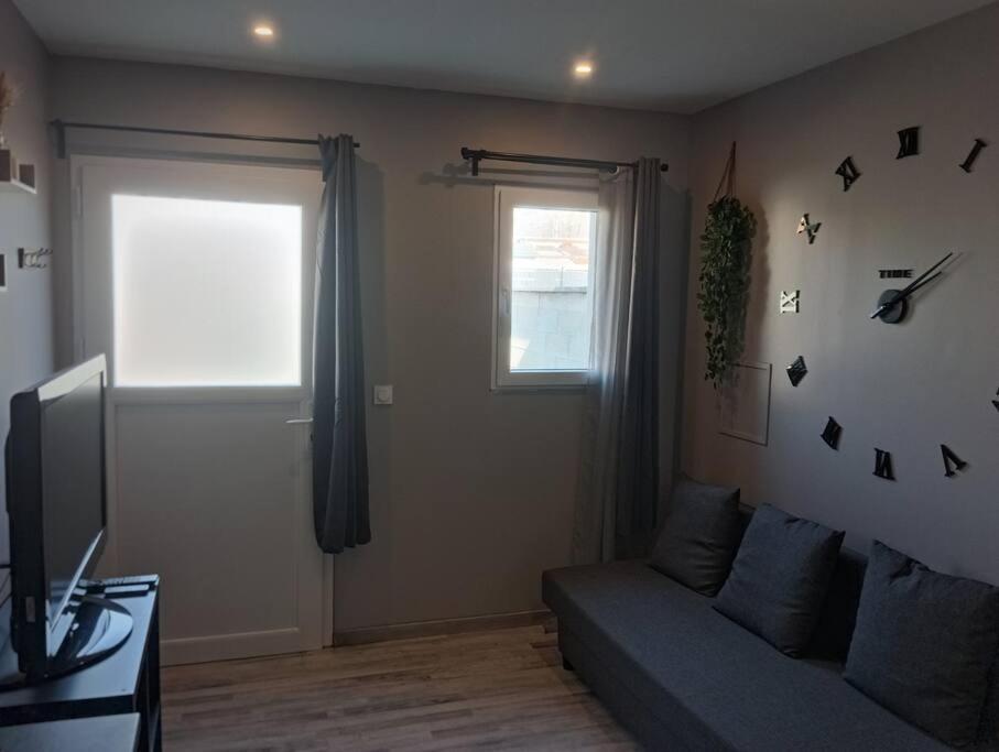 Chambre & Sdb Privee Avec Piscine En Bord De Via Rhona Sarras Zewnętrze zdjęcie
